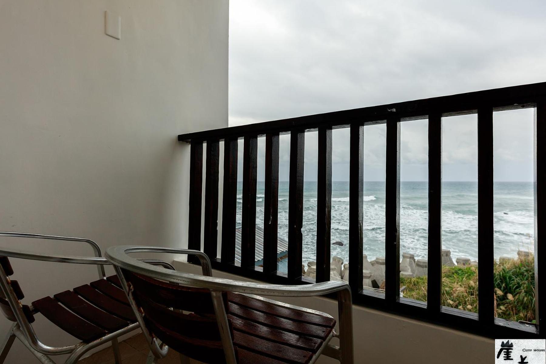崖上民宿 Cliff House B&B Fengbin Esterno foto
